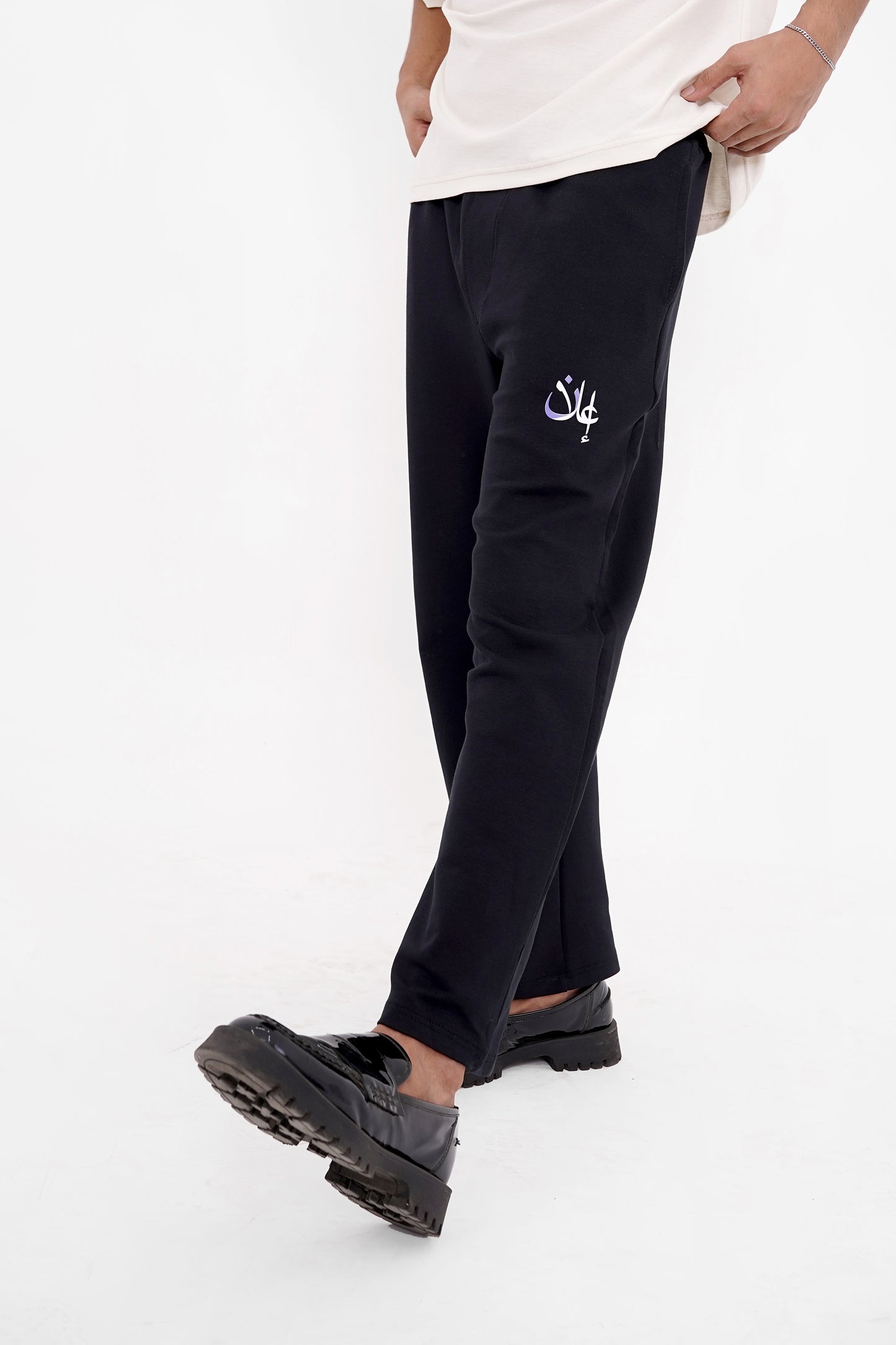 BLACK STRAIGHT FIT TROUSER
