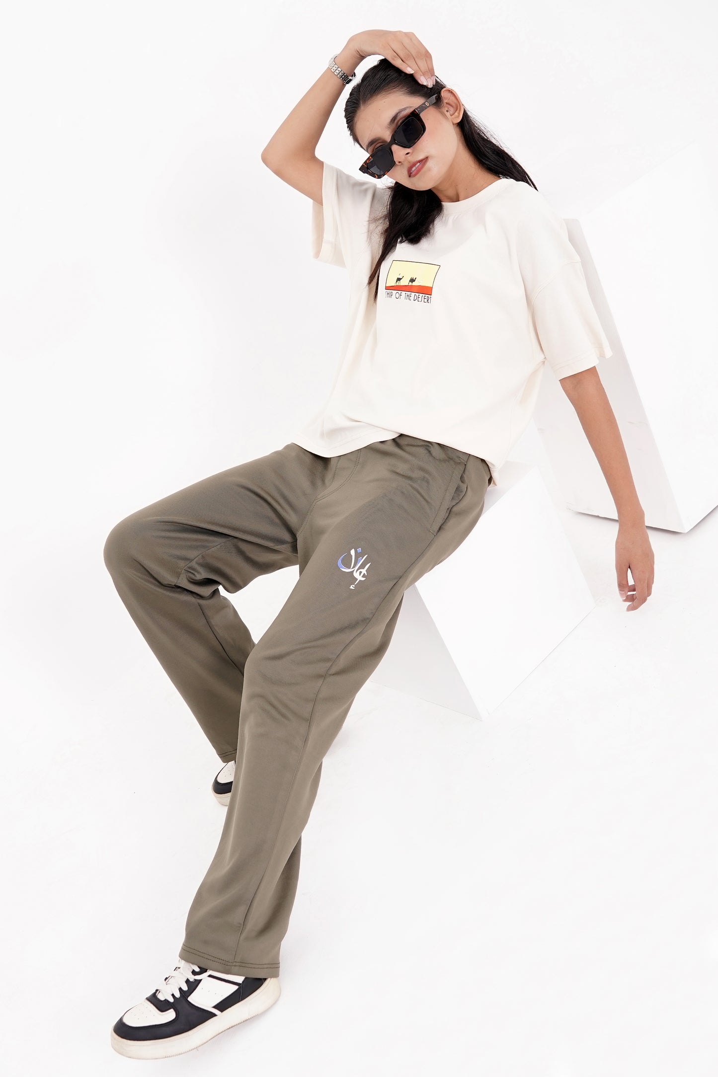 GREEN STRAIGHT FIT TROUSER